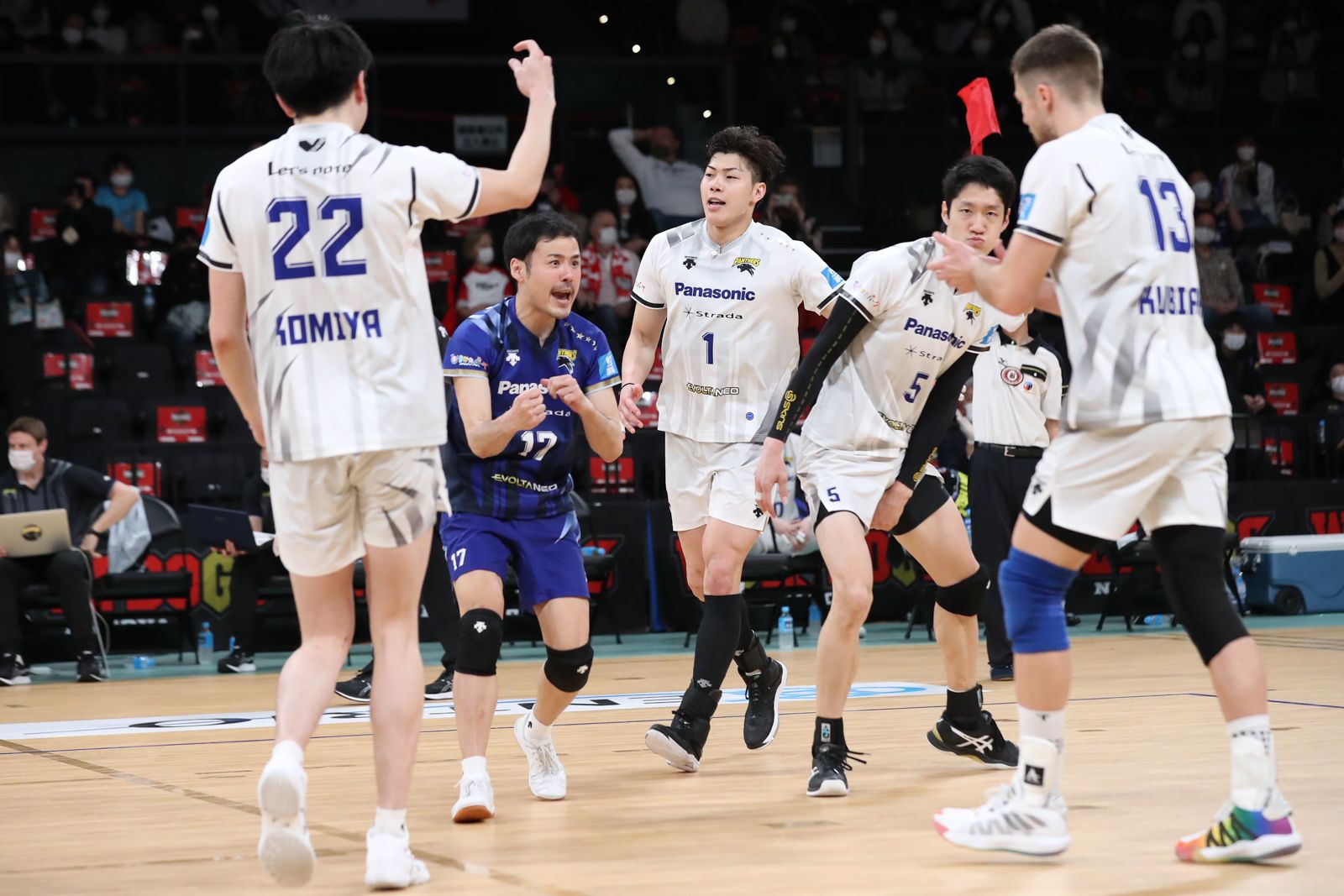 パナソニックパンサーズのV・ファイナルステージ進出が決定！ ニュース